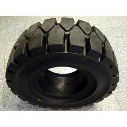 青岛市轿车轮胎批发与供应 从厂家到导丝轮的产业链解析